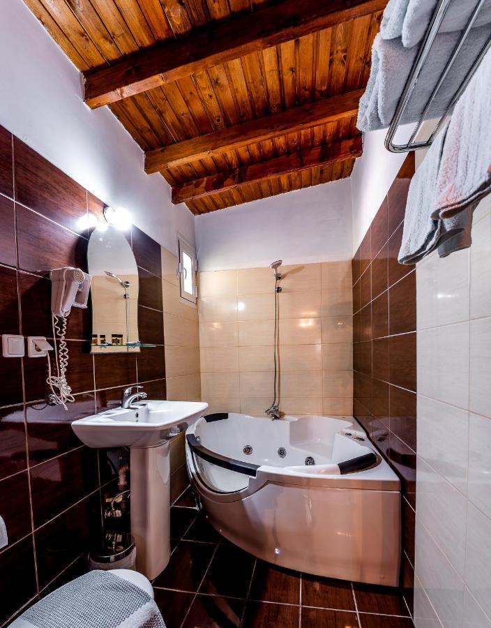 Kipos Resort Néa Péramos Buitenkant foto