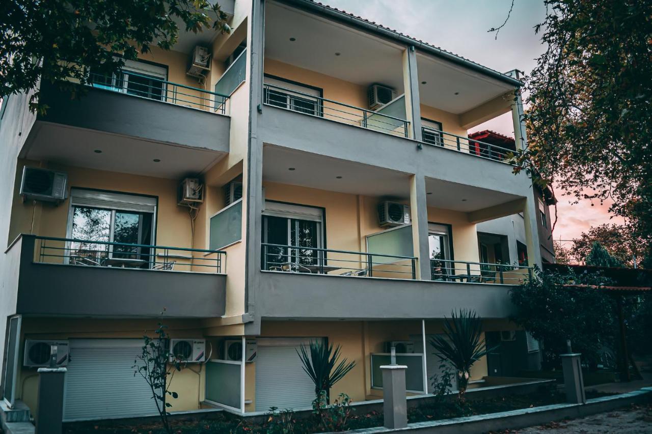 Kipos Resort Néa Péramos Buitenkant foto