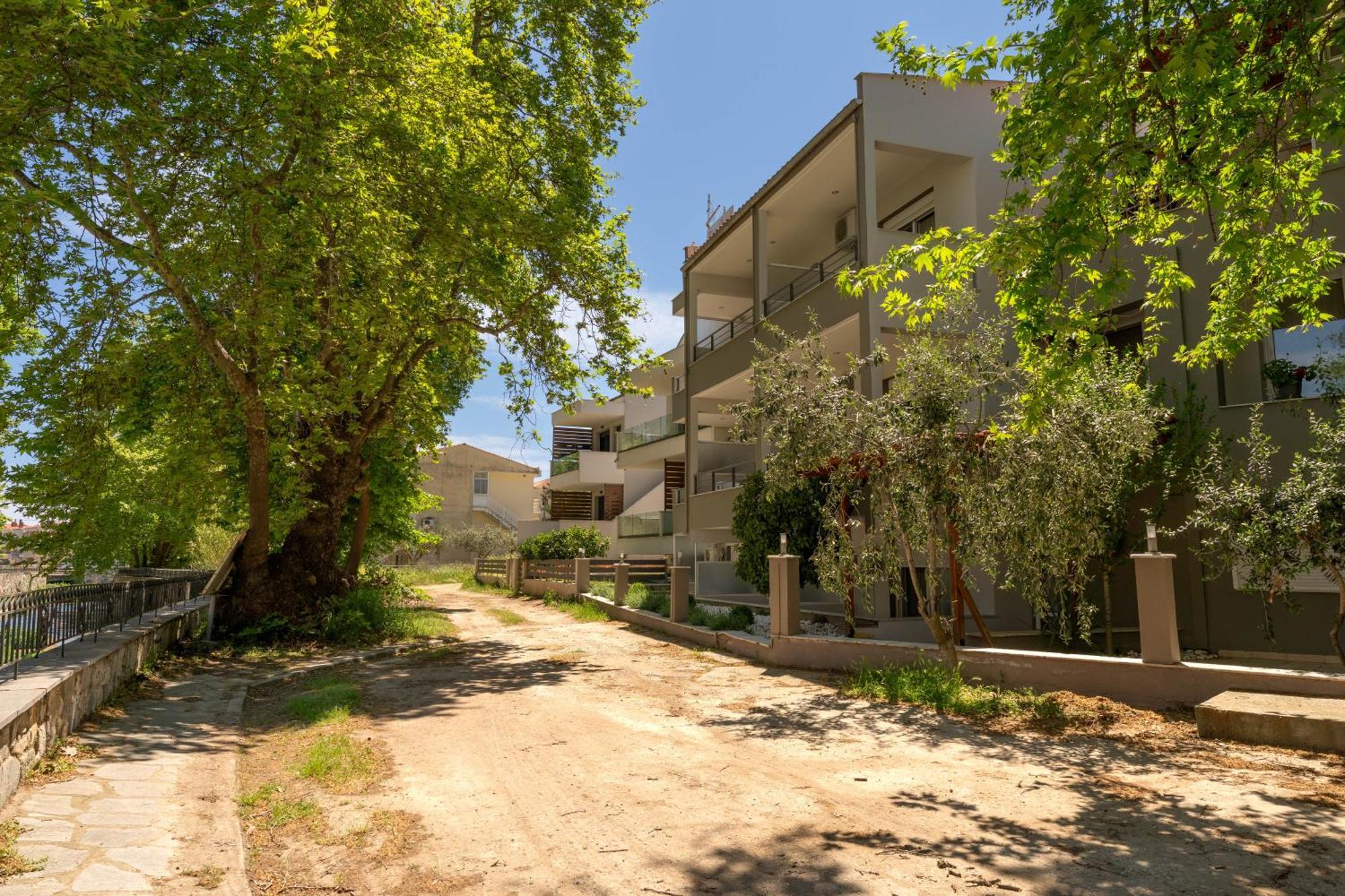 Kipos Resort Néa Péramos Buitenkant foto