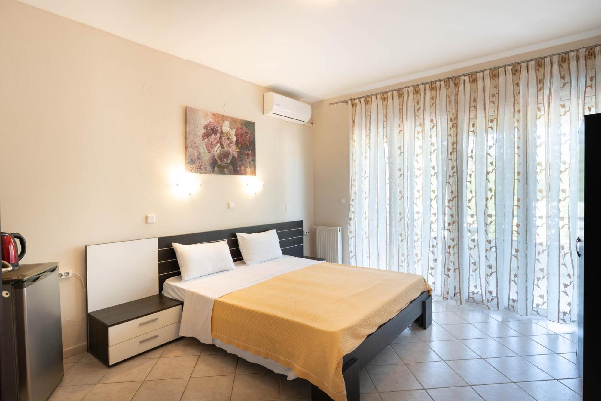 Kipos Resort Néa Péramos Buitenkant foto