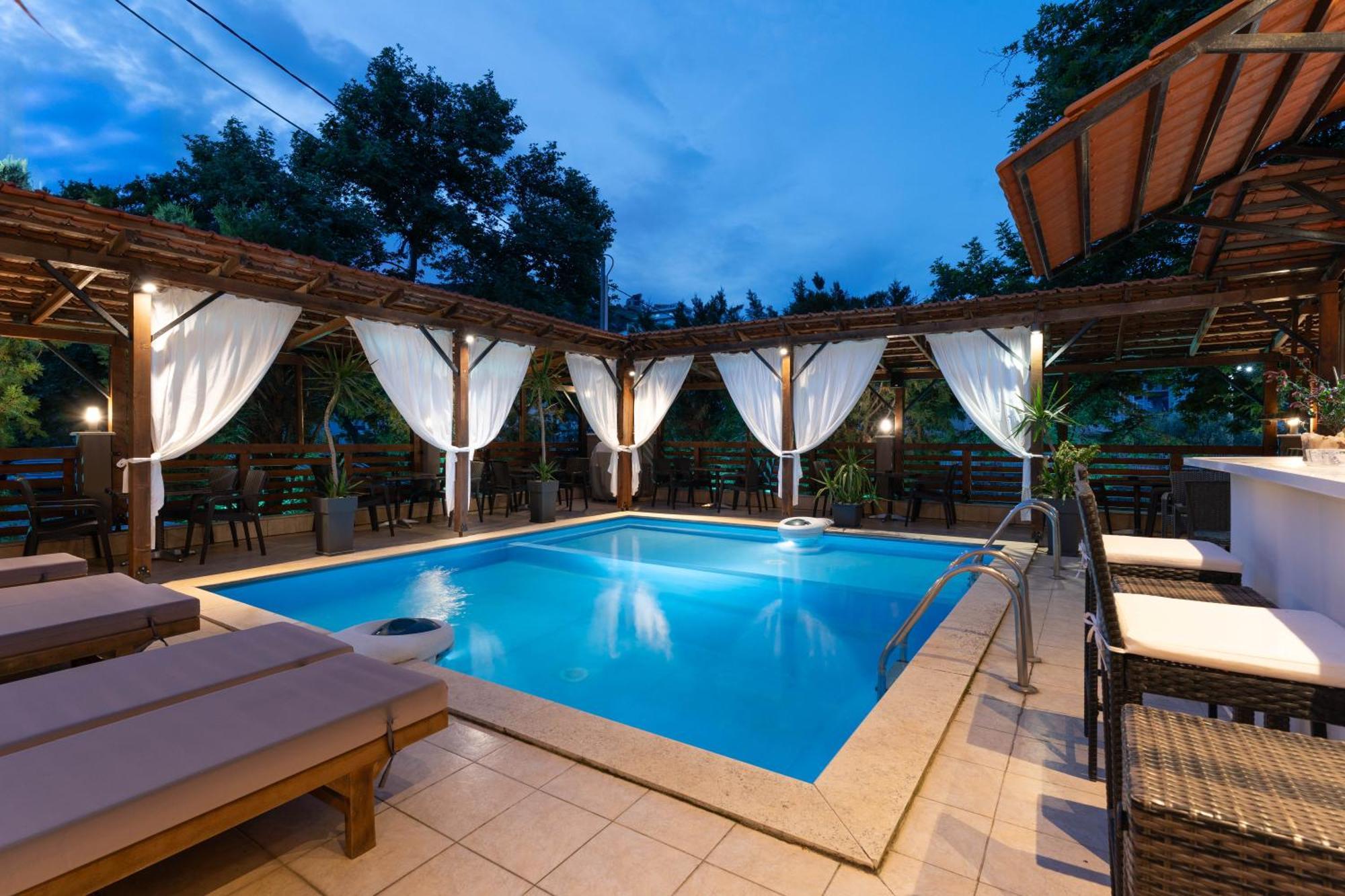 Kipos Resort Néa Péramos Buitenkant foto